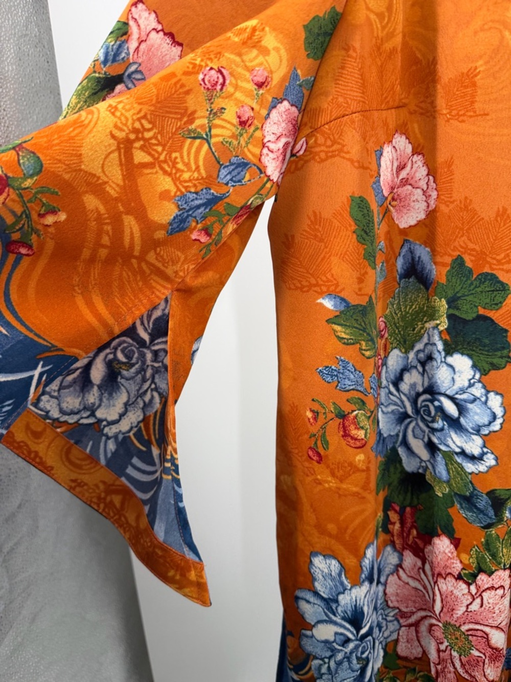 Chico’s Drama Printed Orange and Blue Kimono - Picture 8 of 12
